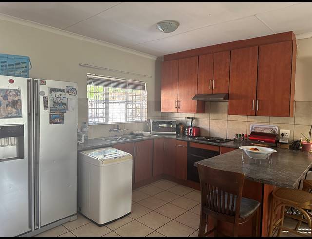 3 BEDROOM GATED ESTATE FOR SALE IN THE ORCHARDS